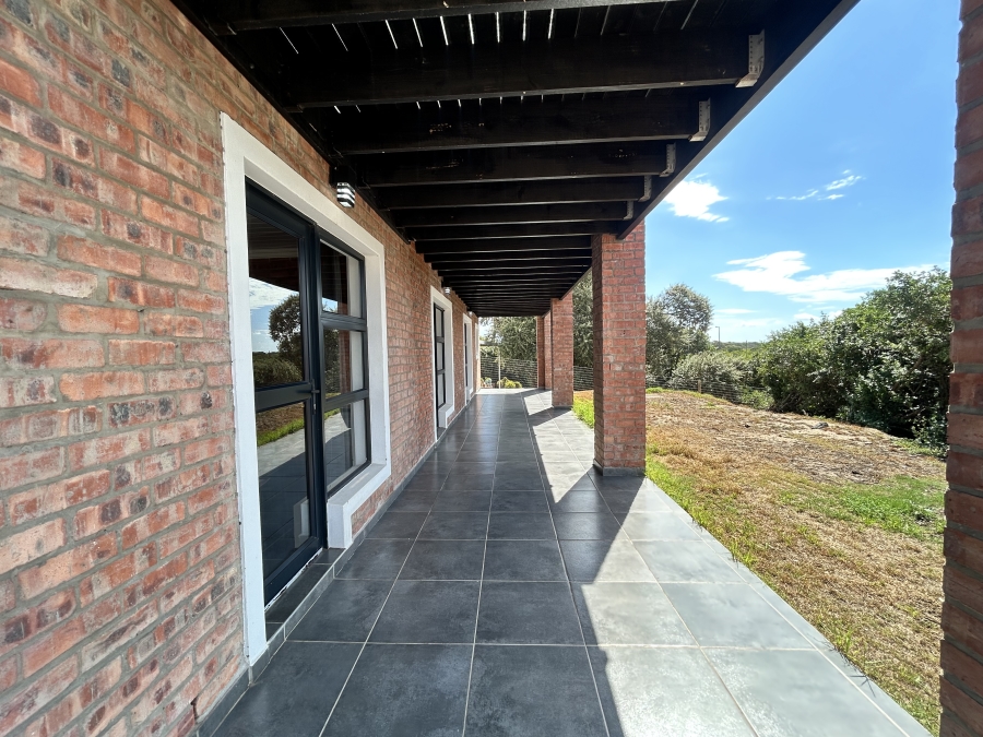 3 Bedroom Property for Sale in Paradise Beach Eastern Cape